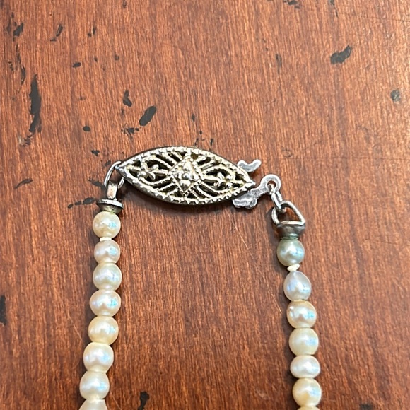 16” Vintage Graduated Pearl Choker Neclace - Picture 6 of 8